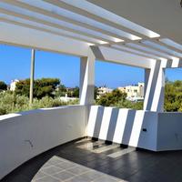 Бизнес-центр в Греции, 707 кв.м.