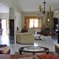 Villa in Greece, 400 sq.m.