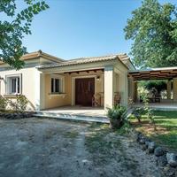 Villa in Greece, Ionian Islands, 239 sq.m.