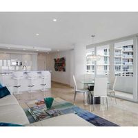 Apartment in the USA, Massachusetts, Surfside, 133 sq.m.