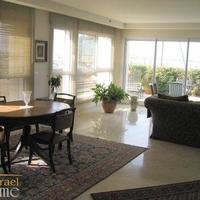 Flat in Israel, 140 sq.m.