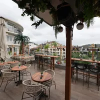 Ресторан (кафе) в Турции, Стамбул, 260 кв.м.