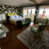 Apartment in Turkey, Istanbul, 280 sq.m.