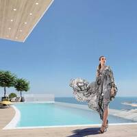Apartment in United Arab Emirates, Dubai, 3943 sq.ft.