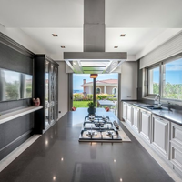 Villa in Turkey, Istanbul, 715 sq.m.