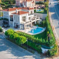 Villa in Turkey, Istanbul, 950 sq.m.