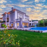 Villa in Turkey, Istanbul, 950 sq.m.