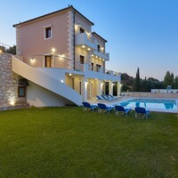 Villa in Greece, Crete, 380 sq.m.