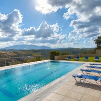 Villa in Greece, Crete, 380 sq.m.