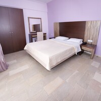 Aparthotel in Greece, Peloponnese, 2500 sq.m.