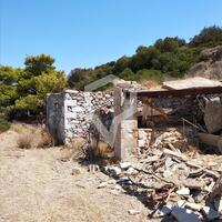 Island in Greece, 6799 sq.m.