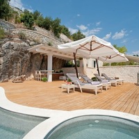 Villa in Greece, Ionian Islands, Corfu, 650 sq.m.