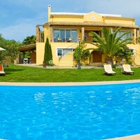 Villa in Greece, Ionian Islands, Corfu, 1055 sq.m.