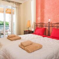 Villa in Greece, Ionian Islands, Corfu, 1055 sq.m.