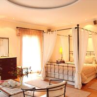 Villa in Greece, Ionian Islands, Corfu, 1055 sq.m.