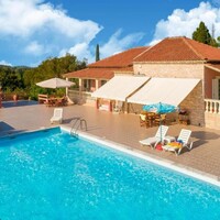 Villa in Greece, Ionian Islands, Corfu, 110 sq.m.
