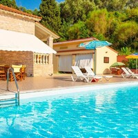 Villa in Greece, Ionian Islands, Corfu, 110 sq.m.