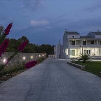 Villa in Greece, Ionian Islands, Corfu, 1000 sq.m.