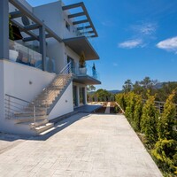 Villa in Greece, Ionian Islands, Corfu, 436 sq.m.