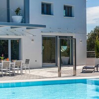 Villa in Greece, Ionian Islands, Corfu, 436 sq.m.