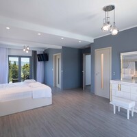 Villa in Greece, Ionian Islands, Corfu, 436 sq.m.
