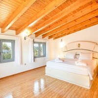Villa in Greece, Ionian Islands, Corfu, 436 sq.m.