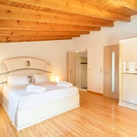 Villa in Greece, Ionian Islands, Corfu, 436 sq.m.