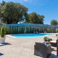 Villa in Greece, Ionian Islands, Corfu, 436 sq.m.