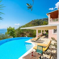 Villa in Greece, Ionian Islands, Corfu, 150 sq.m.