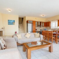 Villa in Greece, Ionian Islands, Corfu, 150 sq.m.