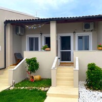 Townhouse in Greece, Ionian Islands, Corfu, 100 sq.m.
