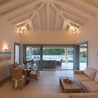 Villa in Greece, Peloponnese, Kranidi, 300 sq.m.