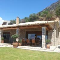 Villa in Greece, Peloponnese, Kalamata, 484 sq.m.