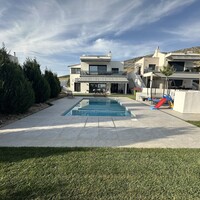 Other in Greece, Thessaloniki, 235 sq.m.