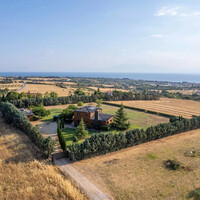 Villa in Greece, Thessaloniki, 450 sq.m.
