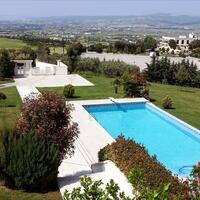 Villa in Greece, Thessaloniki, 600 sq.m.