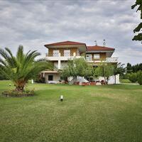 Villa in Greece, Thessaloniki, 590 sq.m.