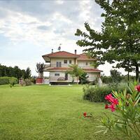 Villa in Greece, Thessaloniki, 590 sq.m.