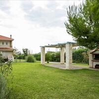 Villa in Greece, Thessaloniki, 590 sq.m.