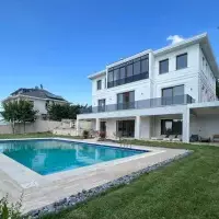 Вилла в Турции, Стамбул, 950 кв.фт.