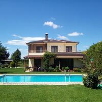 Villa in Greece, Thessaloniki, 240 sq.m.