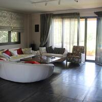 Villa in Greece, Thessaloniki, 240 sq.m.