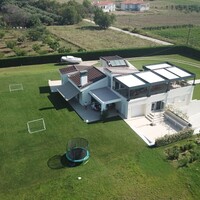 Villa in Greece, Thessaloniki, 350 sq.m.