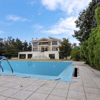 Villa in Greece, Thessaloniki, 1050 sq.m.