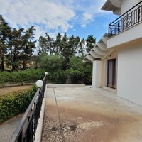 Villa in Greece, Thessaloniki, 1050 sq.m.