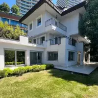 Вилла в Турции, Стамбул, 650 кв.фт.