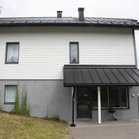 Дом на спа-курорте, у озера, в пригороде в Финляндии, Рауха, 155 кв.м.