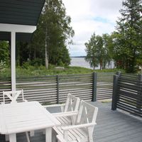 Дом на спа-курорте, у озера, в пригороде в Финляндии, Рауха, 155 кв.м.