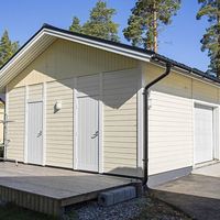 Дом у озера, в пригороде, в лесу в Финляндии, Юва, 160 кв.м.