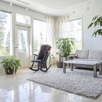 Дом у озера, в пригороде, в лесу в Финляндии, Юва, 160 кв.м.